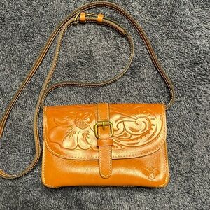 Patricia Nash Small Leather crossbody. Excellent shape. Used a few times.